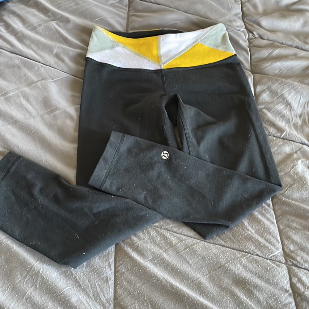 Lululemon crop leggings. Size 2